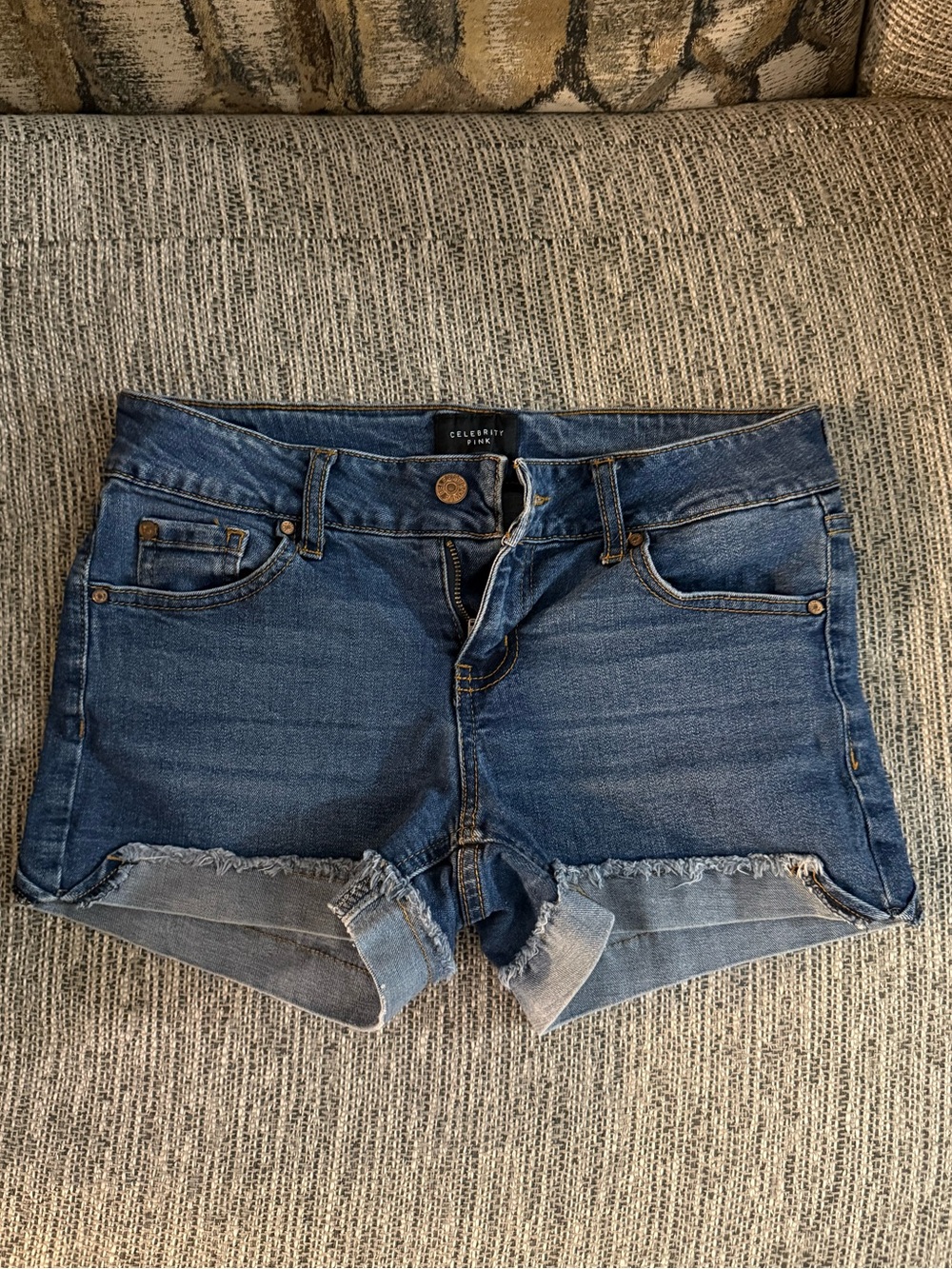 Celebrity Pink Blue Denim Jean Shorts, Juniors size 3/26